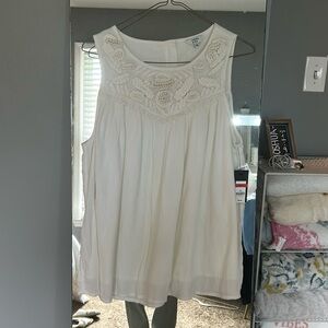 Crown and ivy tank top